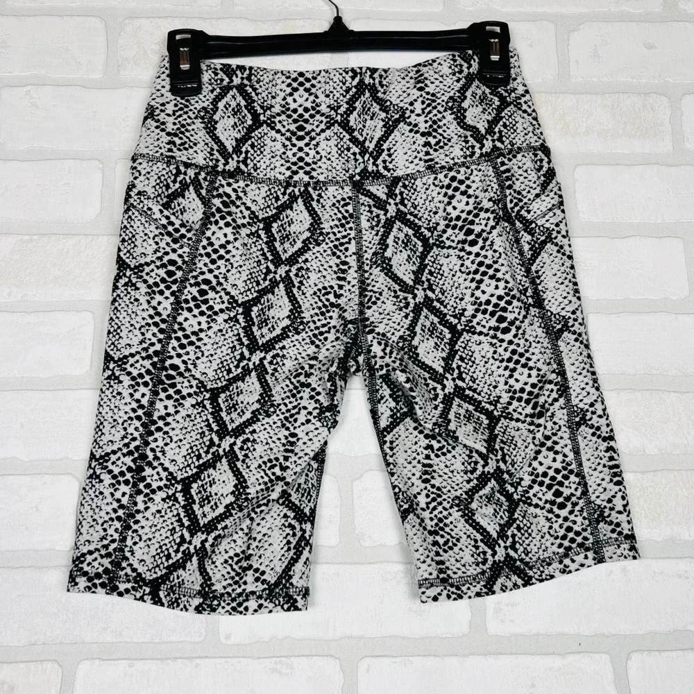 High Waisted Snakeskin Print Biker‎ Shorts with Pockets Black White Python Small